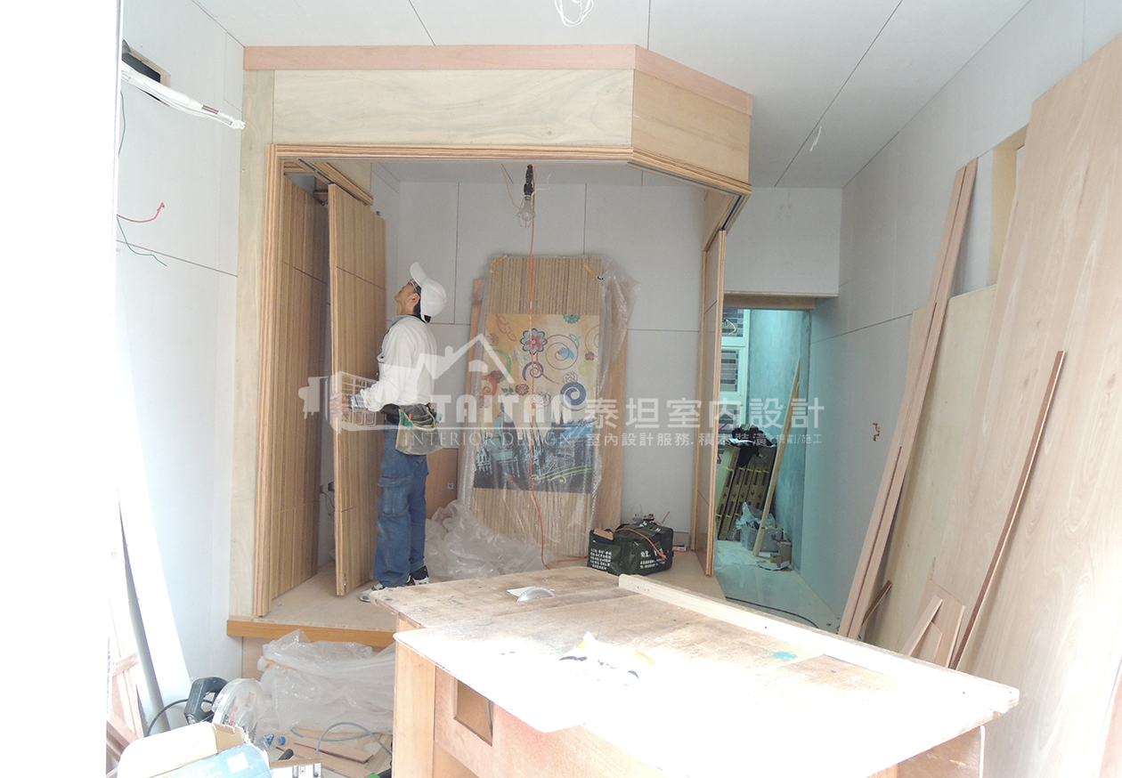 和室已船運至澎湖，由高雄去的一批匠師施作中(好像日本全能住宅改造王-台灣版)。